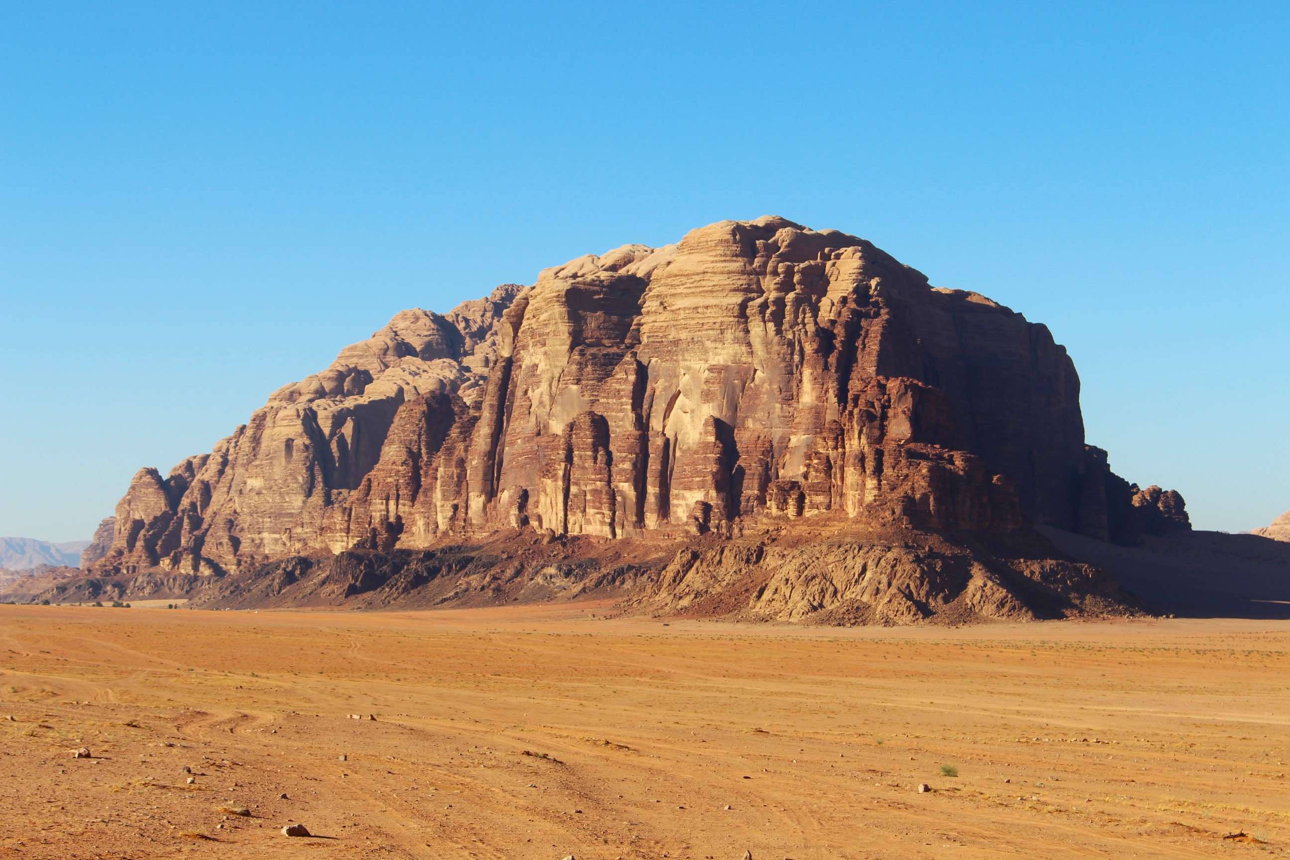 Momo Adventure Tours - Wadi Rum Mountain